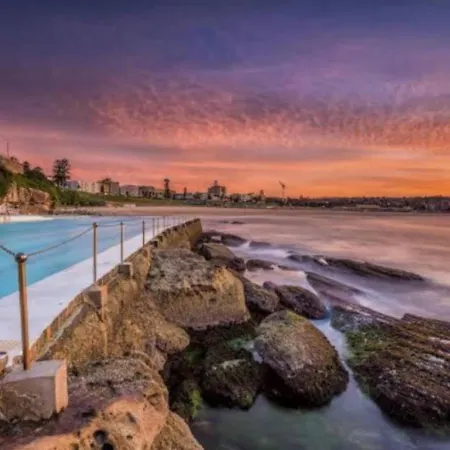 Chic Bondi Studio: 400 mtrs to Surf, Wifi&AC-3