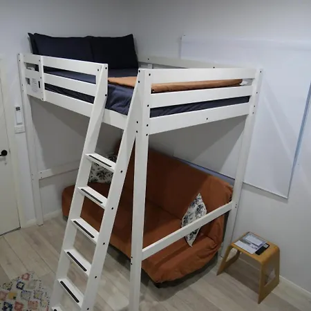 Chic Bondi Studio: 400 mtrs to Surf, Wifi&AC-2